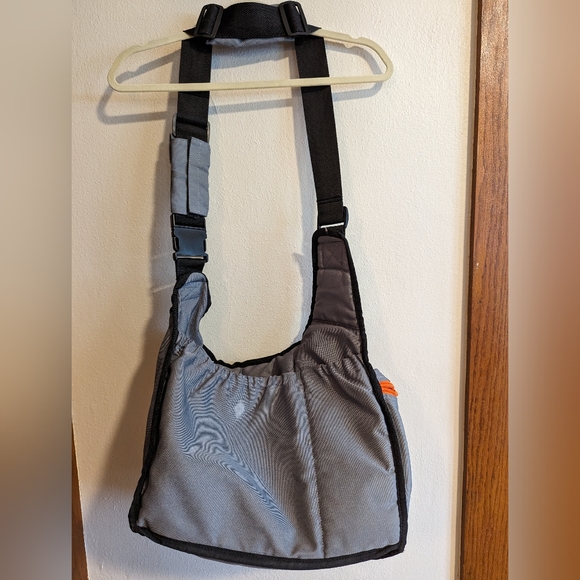 DIAPER DUDE MESSENGER DIAPER BAG, GRAY, ORANGE ZIPPERS, MULTIPLE POCKETS - Picture 2 of 7
